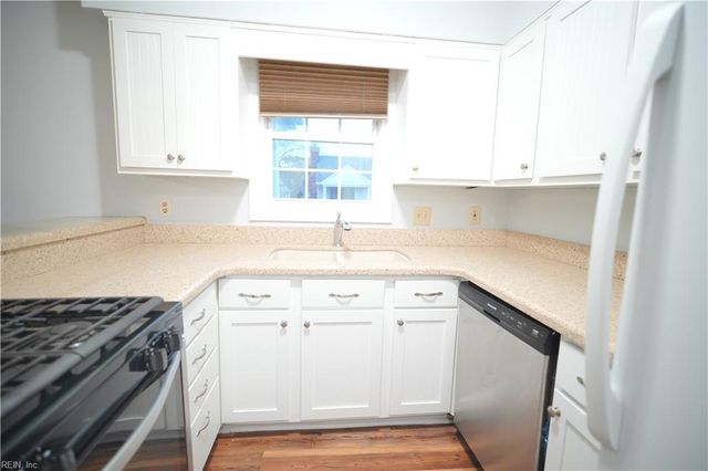 363 London ST, Portsmouth, VA 23704