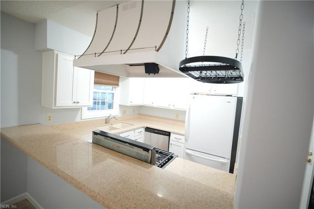 363 London ST, Portsmouth, VA 23704