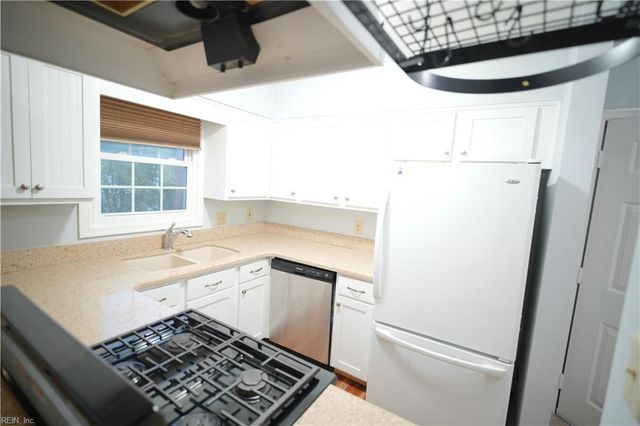 363 London ST, Portsmouth, VA 23704