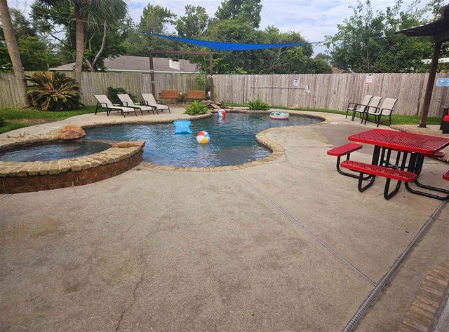 317 Jeanine St Street, Lake Charles, LA 70605