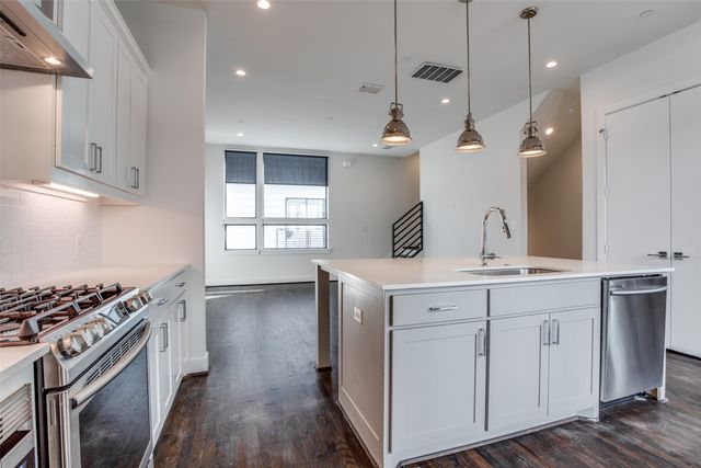 2117 N Garrett Avenue 106, Dallas, TX 75206
