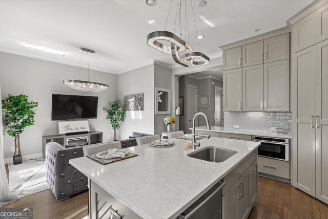 976 Memorial Walk SE, Atlanta, GA 30316