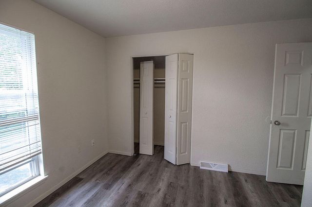 215 N WEST BLVD, Columbia, MO 65203