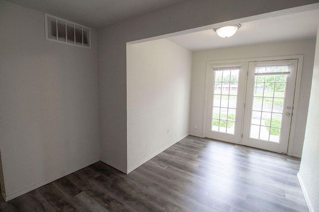 215 N WEST BLVD, Columbia, MO 65203