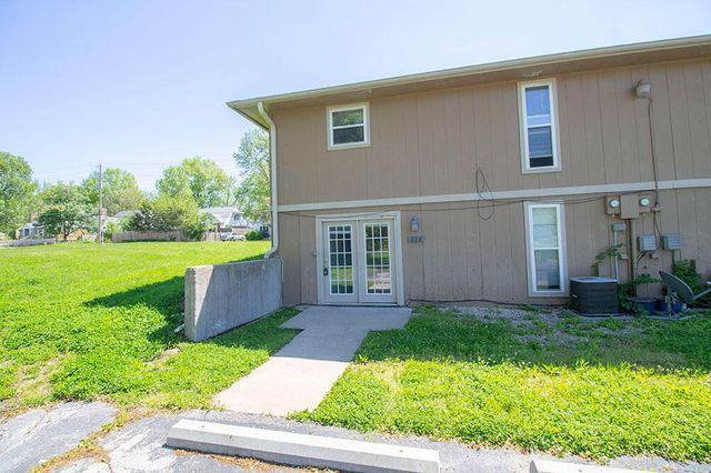 215 N WEST BLVD, Columbia, MO 65203