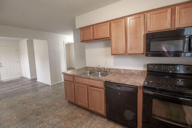 215 N WEST BLVD, Columbia, MO 65203