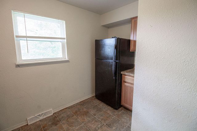 215 N WEST BLVD, Columbia, MO 65203