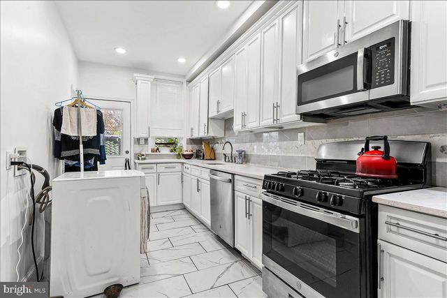 5451 PINE ST, Philadelphia, PA 19143