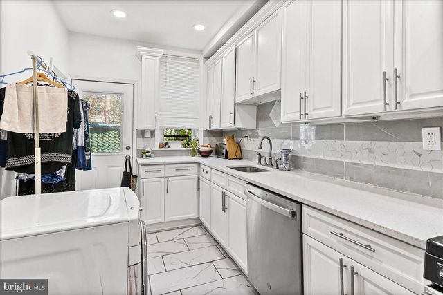 5451 PINE ST, Philadelphia, PA 19143