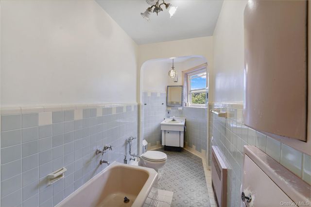 1402 E 37th Street, Brooklyn, NY 11210