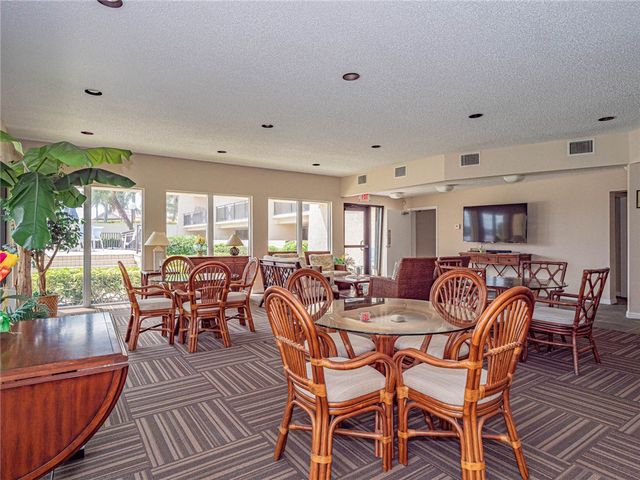 3939 Ocean Drive PH8, Vero Beach, FL 32963