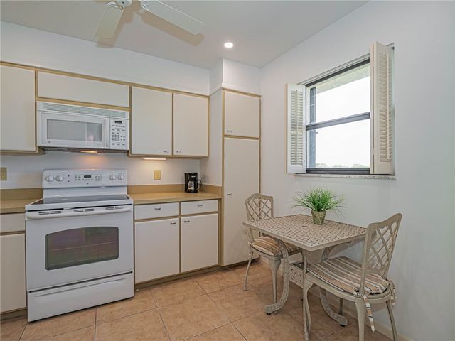 3939 Ocean Drive PH8, Vero Beach, FL 32963