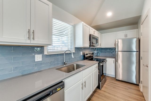 1001 N Crawford Street A1, Dallas, TX 75203