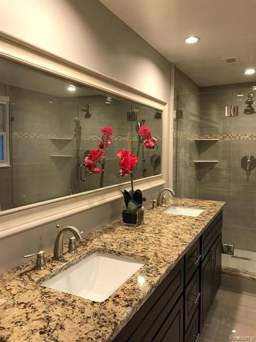 5551 Edinborough Drive, West Bloomfield, MI 48322