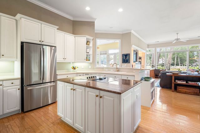 14 Larium Pl, Hilton Head Island, SC 29926