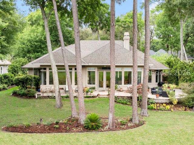 14 Larium Pl, Hilton Head Island, SC 29926
