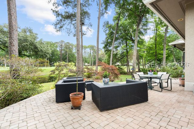 14 Larium Pl, Hilton Head Island, SC 29926