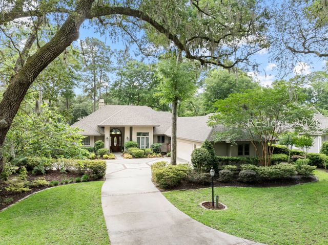 14 Larium Pl, Hilton Head Island, SC 29926