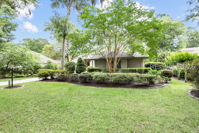 14 Larium Pl, Hilton Head Island, SC 29926
