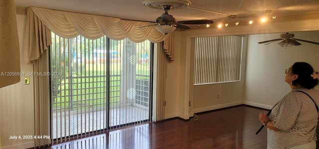 1300 Saint Charles Place L19, Pembroke Pines, FL 33026