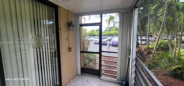 1300 Saint Charles Place L19, Pembroke Pines, FL 33026