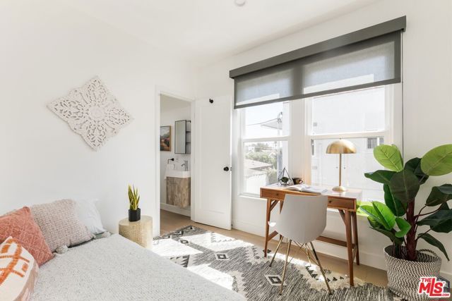 5847 Ernest Avenue, Los Angeles, CA 90034