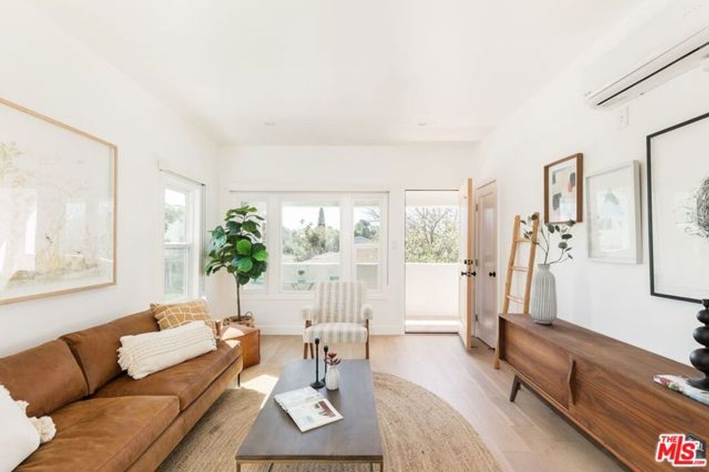 5847 Ernest Avenue, Los Angeles, CA 90034