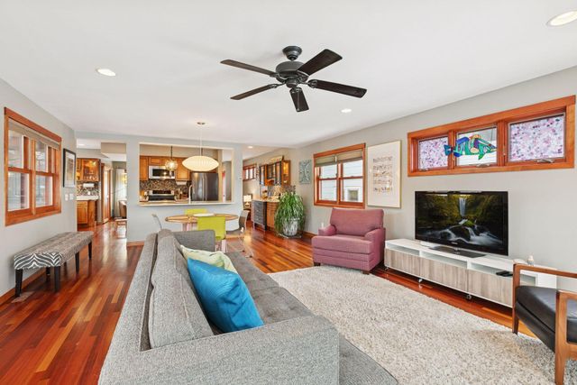 219 Morgan Avenue N, Minneapolis, MN 55405