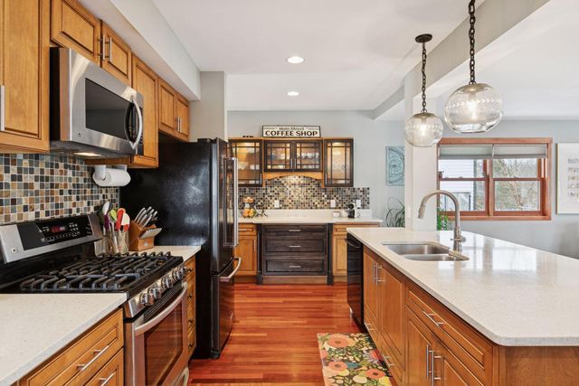 219 Morgan Avenue N, Minneapolis, MN 55405