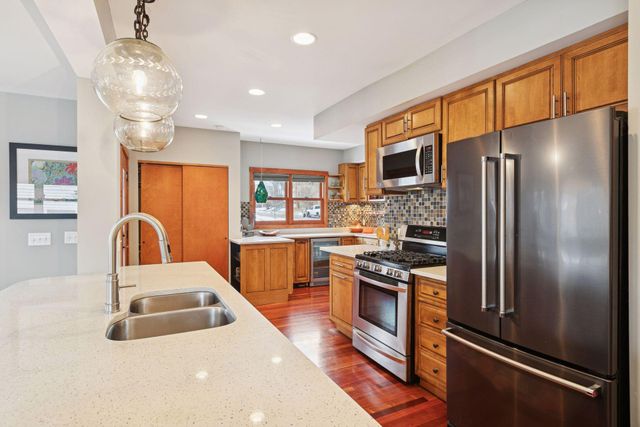 219 Morgan Avenue N, Minneapolis, MN 55405