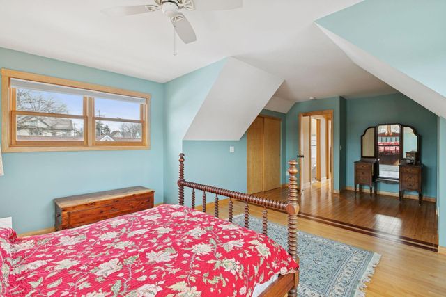 219 Morgan Avenue N, Minneapolis, MN 55405