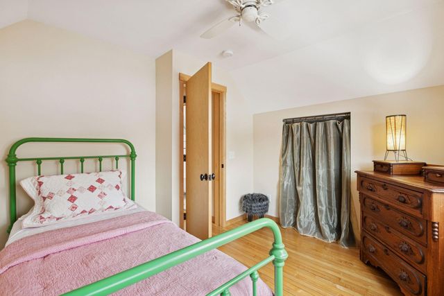 219 Morgan Avenue N, Minneapolis, MN 55405