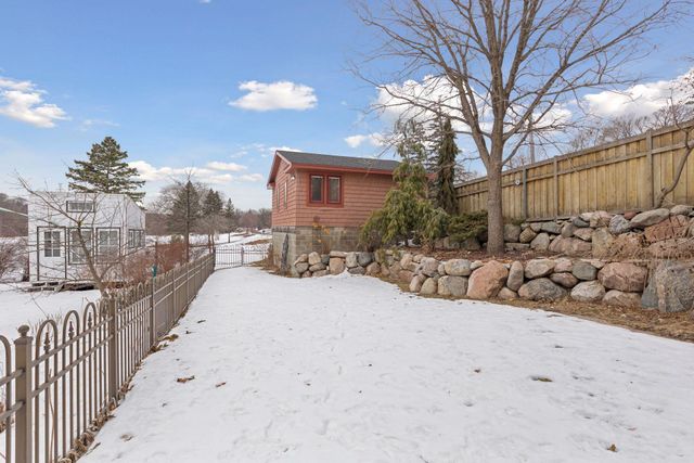 219 Morgan Avenue N, Minneapolis, MN 55405