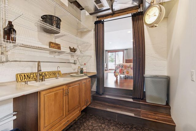 219 Morgan Avenue N, Minneapolis, MN 55405