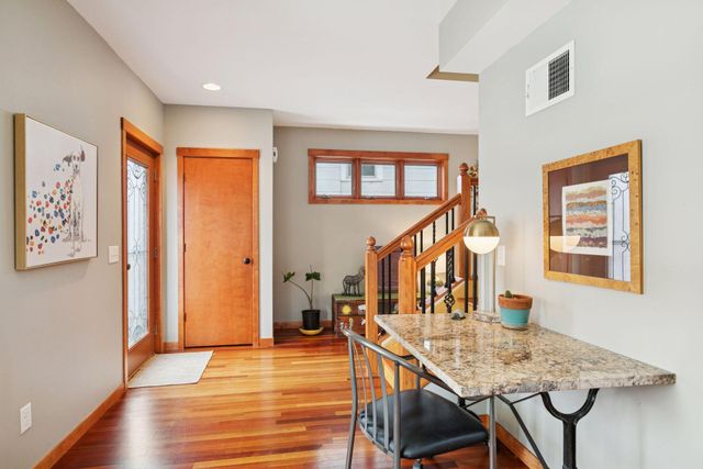 219 Morgan Avenue N, Minneapolis, MN 55405