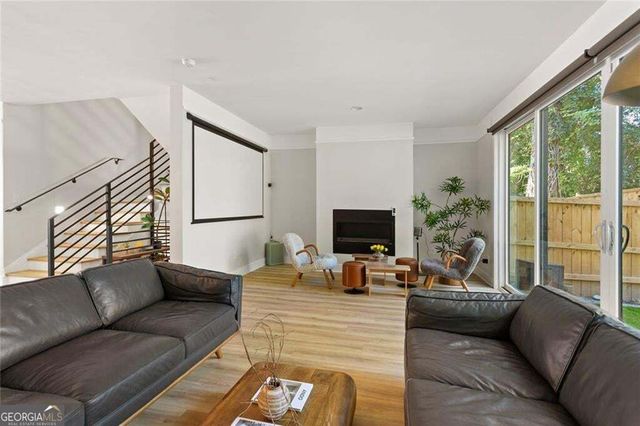 1631 Overlook Way NW, Atlanta, GA 30318