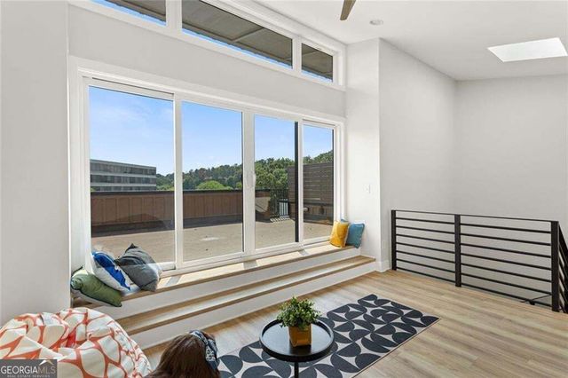 1631 Overlook Way NW, Atlanta, GA 30318
