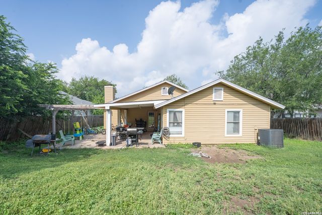 9715 SUGARLOAF DR, San Antonio, TX 78245