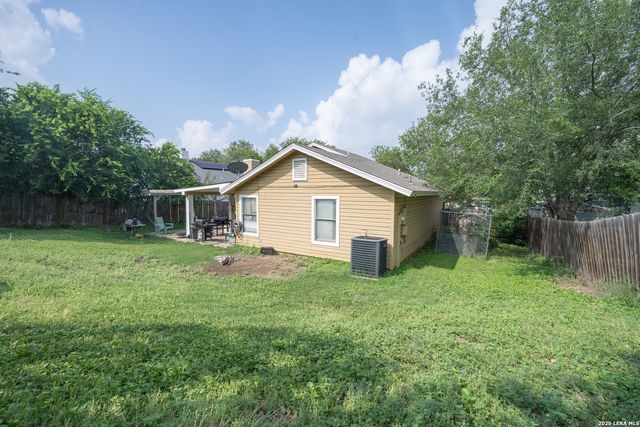 9715 SUGARLOAF DR, San Antonio, TX 78245