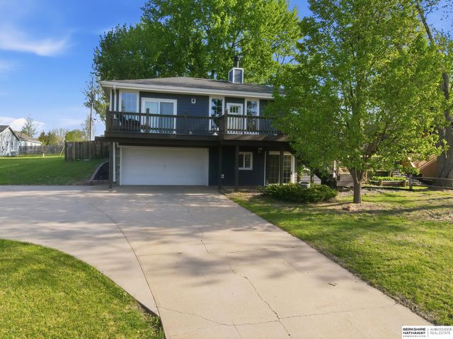1702 Dunbar Drive, Plattsmouth, NE 68048