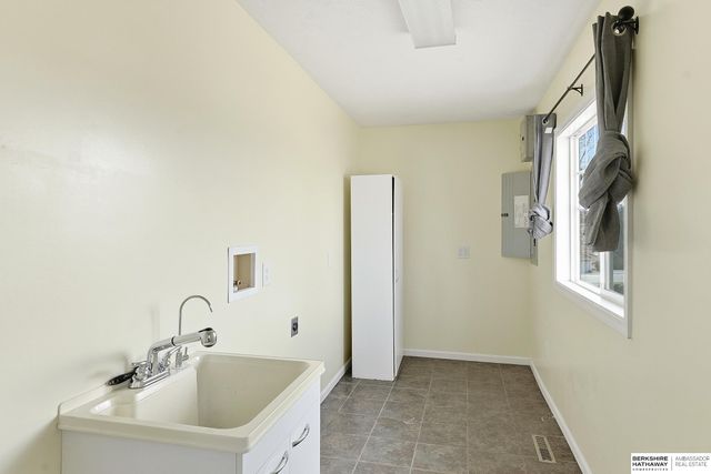 1702 Dunbar Drive, Plattsmouth, NE 68048