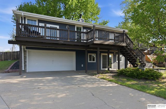 1702 Dunbar Drive, Plattsmouth, NE 68048