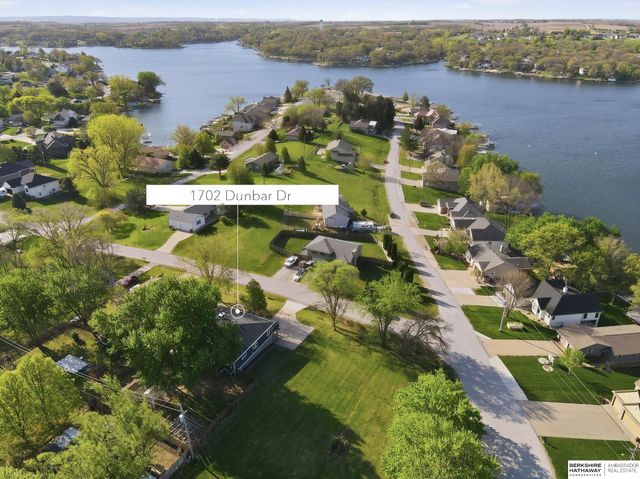 1702 Dunbar Drive, Plattsmouth, NE 68048