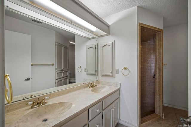 3711 HUNTERS CIR, San Antonio, TX 78230