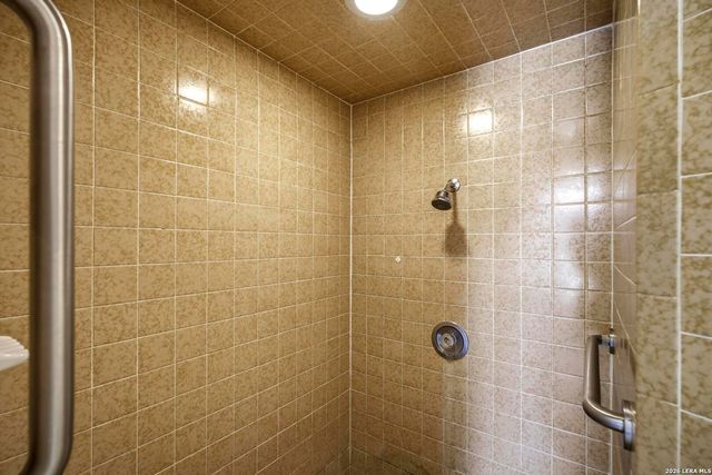 3711 HUNTERS CIR, San Antonio, TX 78230
