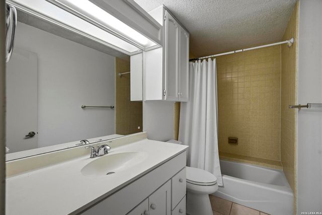 3711 HUNTERS CIR, San Antonio, TX 78230