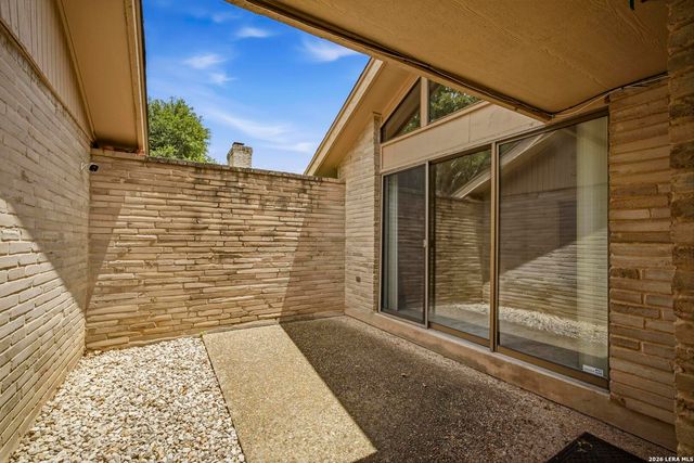 3711 HUNTERS CIR, San Antonio, TX 78230