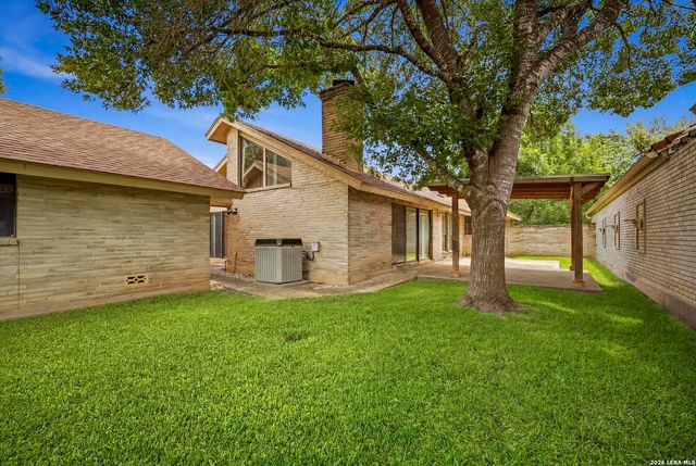3711 HUNTERS CIR, San Antonio, TX 78230