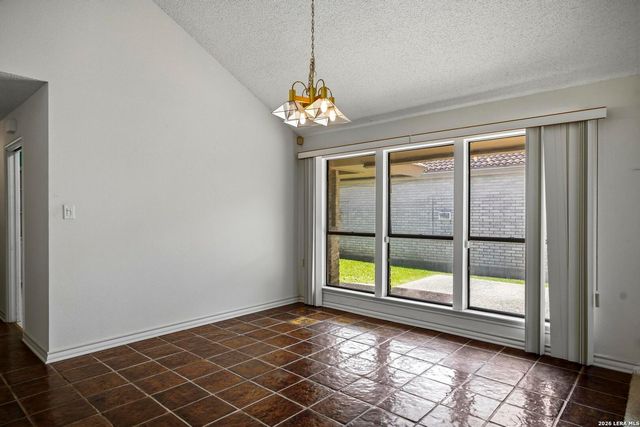 3711 HUNTERS CIR, San Antonio, TX 78230