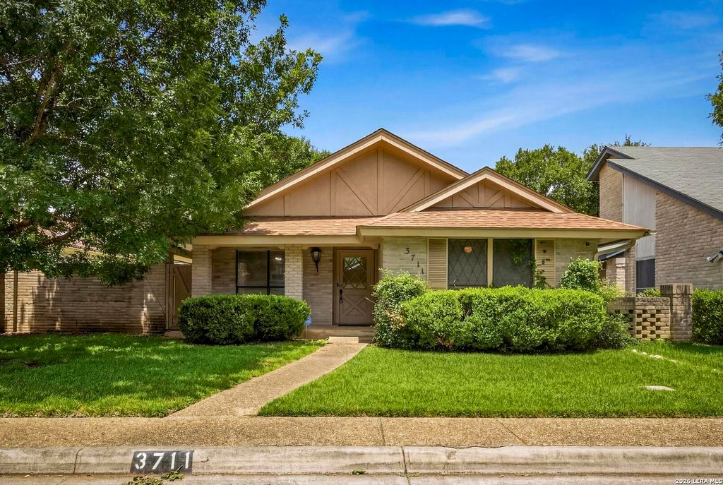 3711 HUNTERS CIR, San Antonio, TX 78230